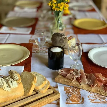 Vakantiehuis Podere Fontebernardi Casa Con Vista Su